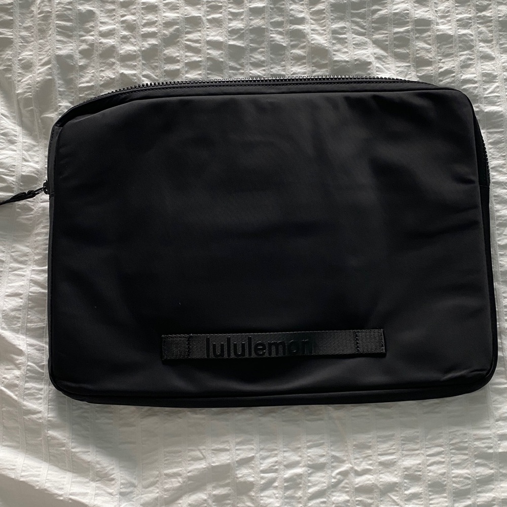 lululemon athletica Black Laptop Sleeve - Picture 5 of 5